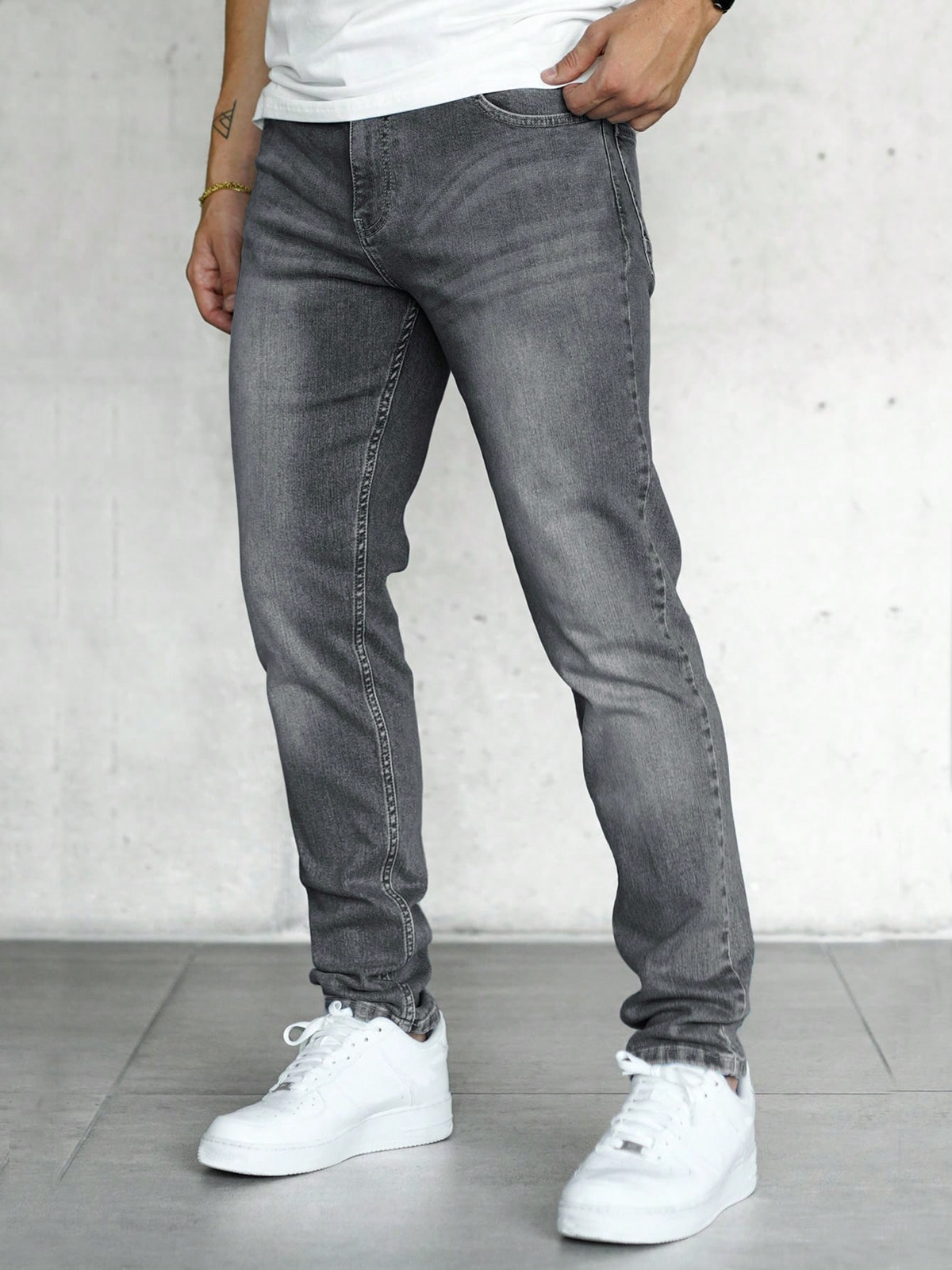 Men's Grey Skinny Jeans – Slim Fit Stretch Denim with Slant Pockets