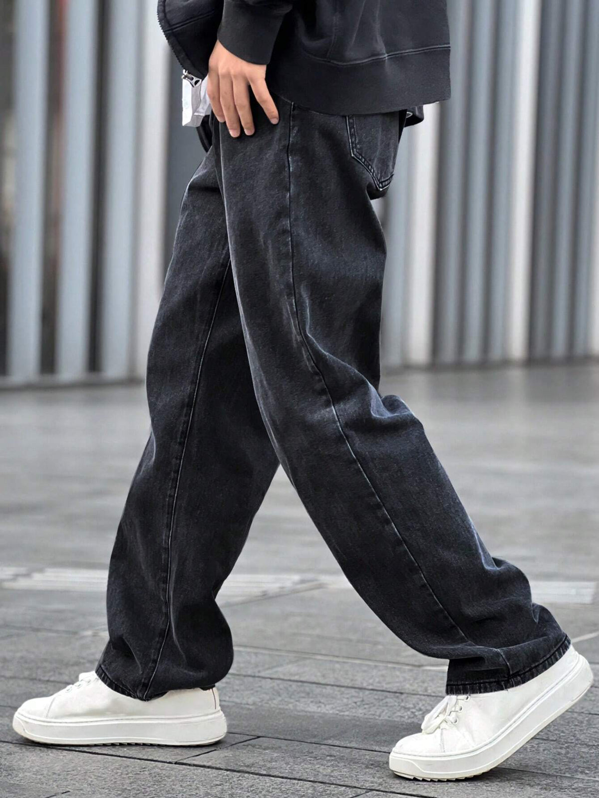 Quarkem Loose Fit Men'S Solid Color Jeans with Slant Pockets